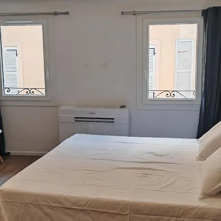 Apartment Centre Historique 200 M De La Mairie - Climatise *